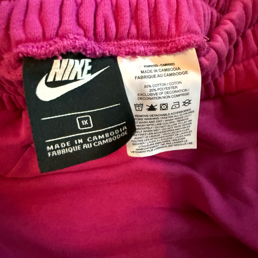 Nike Pink Jogger Pants with Rubber Nike key tag - Picture 7 of 7